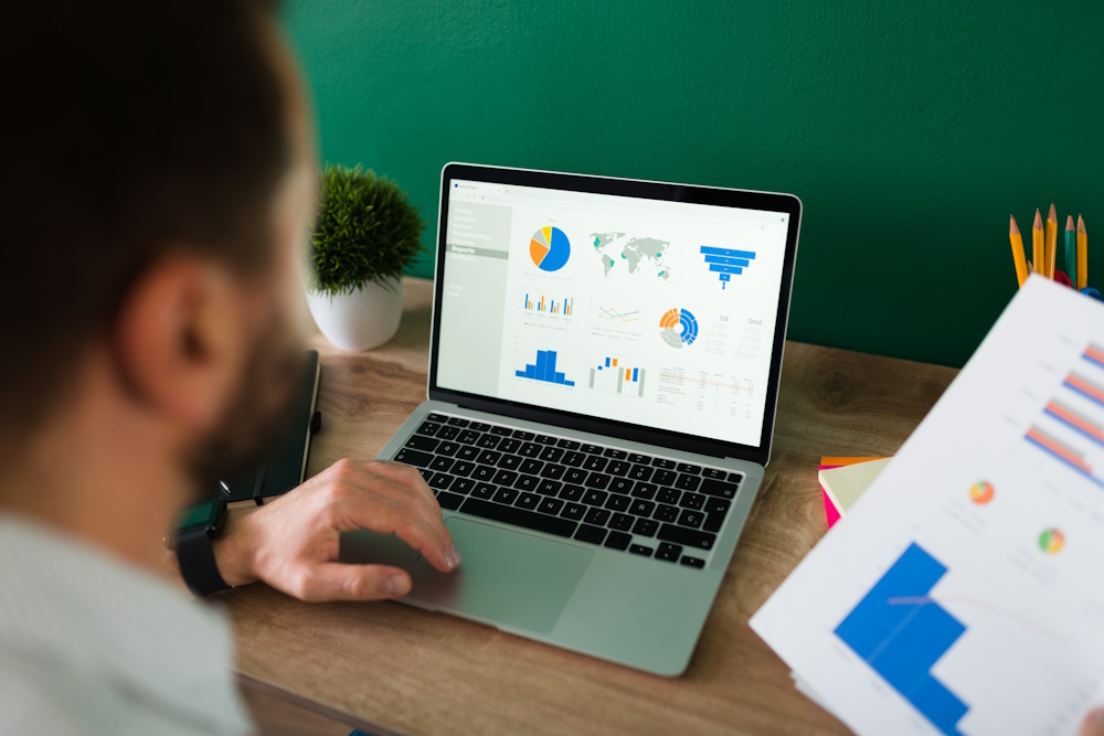The Best Competitor Analysis Tools to Dominate SEO in 2025 - WebToolTip App